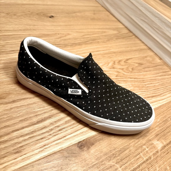 Vans Shoes - Vans slip on
